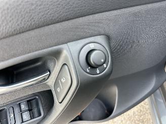 Volkswagen Polo Gereserveerd 1.2 TSI 105pk 6-bak Highline 5drs - 75dkm nap - clima + cruise contr - lmv - 4x elektr ramen - privacy glass picture 36