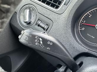 Volkswagen Polo Gereserveerd 1.2 TSI 105pk 6-bak Highline 5drs - 75dkm nap - clima + cruise contr - lmv - 4x elektr ramen - privacy glass picture 16