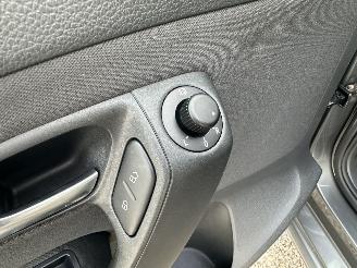 Volkswagen Polo Gereserveerd 1.2 TSI 105pk 6-bak Highline 5drs - 75dkm nap - clima + cruise contr - lmv - 4x elektr ramen - privacy glass picture 51