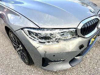 BMW 3-serie 320d 190pk aut + f1 xDrive High Exe sedan - schuifdak - harman/k - head up - keyless - 360cam - stuurverw picture 10