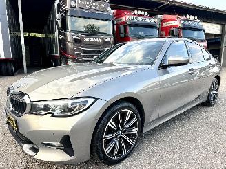 BMW 3-serie 320d 190pk aut + f1 xDrive High Exe sedan - schuifdak - harman/k - head up - keyless - 360cam - stuurverw picture 2