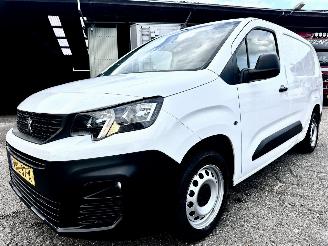 Peugeot Partner 1.5 BlueHDI 99pk Premium Long 3Pers Euro.6 - nap - navi - camera - carplay - airco - cruise - trekh - pdc picture 2