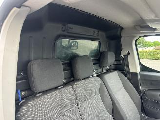 Peugeot Partner 1.5 BlueHDI 99pk Premium Long 3Pers Euro.6 - nap - navi - camera - carplay - airco - cruise - trekh - pdc picture 28