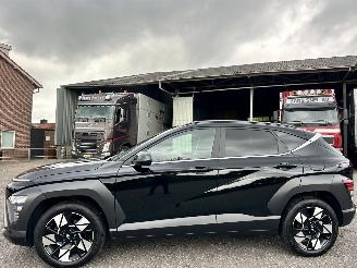 skadebil auto Hyundai Kona 1.6 GDI Hybrid Comfort Smart - nap - 1e eig - nav - cam - keyless - front + line + side assist - stuurverw 2025/10