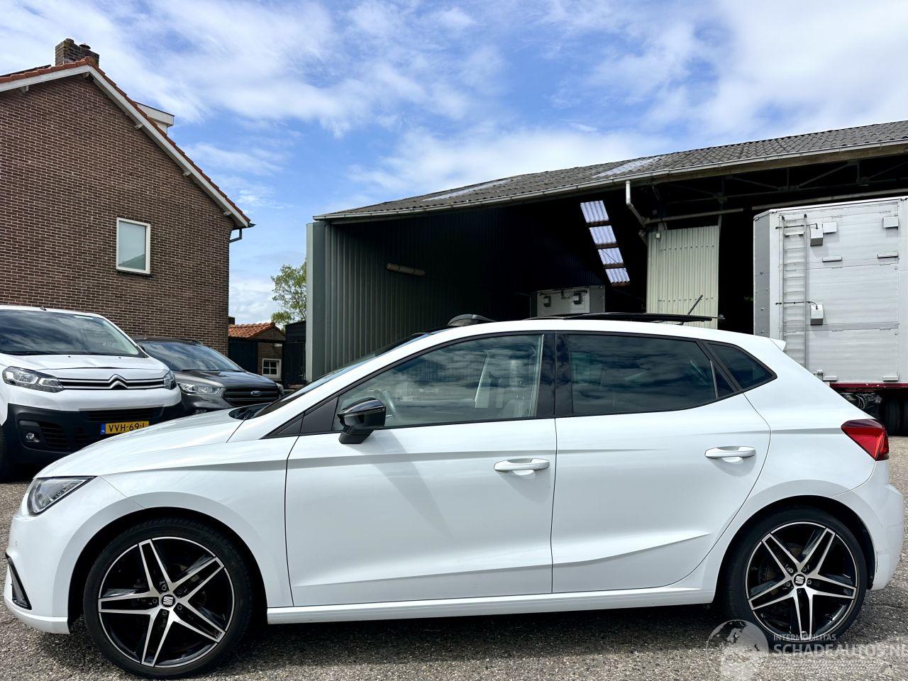 Seat Ibiza 1.0 TSI 95pk FR 5drs - pano - beats - camera - keyless entry + start - front assist - navi - pdc v+a