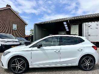 krockskadad bil auto Seat Ibiza 1.0 TSI 95pk FR 5drs - pano - beats - camera - keyless entry + start - front assist - navi - pdc v+a 2018/9
