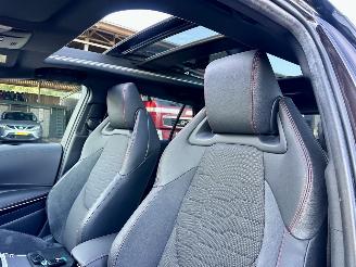 Toyota Corolla Touring Sports 2.0 Hybrid 184pk aut + f1 Executive - nap - pano - head up - keyless - front + line + side assist - kuipstoelen picture 15