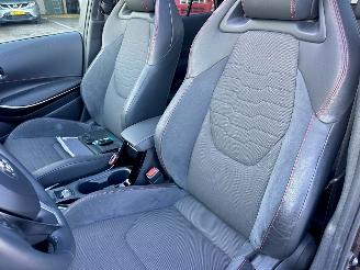 Toyota Corolla Touring Sports 2.0 Hybrid 184pk aut + f1 Executive - nap - pano - head up - keyless - front + line + side assist - kuipstoelen picture 47