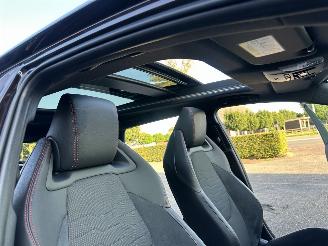 Toyota Corolla Touring Sports 2.0 Hybrid 184pk aut + f1 Executive - nap - pano - head up - keyless - front + line + side assist - kuipstoelen picture 14