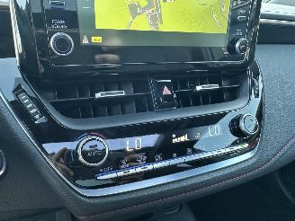 Toyota Corolla Touring Sports 2.0 Hybrid 184pk aut + f1 Executive - nap - pano - head up - keyless - front + line + side assist - kuipstoelen picture 43