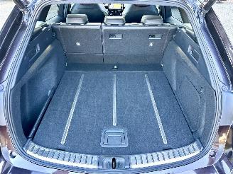Toyota Corolla Touring Sports 2.0 Hybrid 184pk aut + f1 Executive - nap - pano - head up - keyless - front + line + side assist - kuipstoelen picture 69