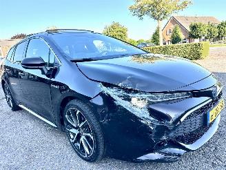 Toyota Corolla Touring Sports 2.0 Hybrid 184pk aut + f1 Executive - nap - pano - head up - keyless - front + line + side assist - kuipstoelen picture 3