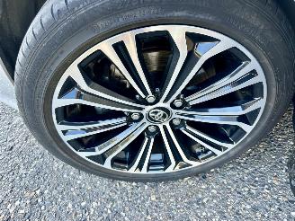 Toyota Corolla 1.8 Hybrid 148pk aut first edition sedan - navi - camera - stuurverw - keyless - front + line + side assist picture 67
