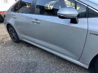 Toyota Corolla 1.8 Hybrid 148pk aut first edition sedan - navi - camera - stuurverw - keyless - front + line + side assist picture 94