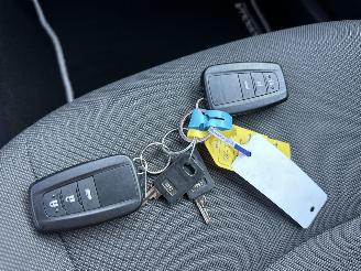 Toyota Corolla 1.8 Hybrid 148pk aut first edition sedan - navi - camera - stuurverw - keyless - front + line + side assist picture 34