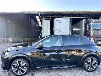 Vaurioauto  passenger cars Peugeot e-208 EV 50kWh GT-Line 2021/4