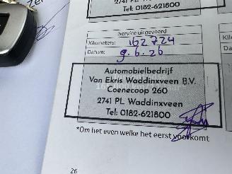 Toyota Auris Touring Sports Gereserveerd 1.8 Hybrid aut 123pk L.Pro Exe - nap - pano - xenon - navi - camera - keyless - bearlock - pdc v+a picture 16