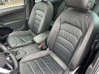 Volkswagen Tiguan 1.5 TSI 150pk aut + f1 R-Line - pano - virtual - stuurverw - leer + stoelverw - line + front + side + park assist picture 59