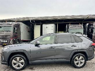Damaged car Toyota Rav-4 2.5 Hybrid 178pk Business Intro 2019/11
