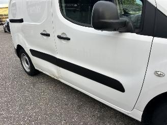 Peugeot Partner 120 1.6 BlueHDi 75pk euro.6 Premium - 136dkm nap - 3 pers - airco - cruise - klapdeuren - schuifdeur picture 61