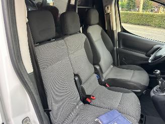 Peugeot Partner 120 1.6 BlueHDi 75pk euro.6 Premium - 136dkm nap - 3 pers - airco - cruise - klapdeuren - schuifdeur picture 19