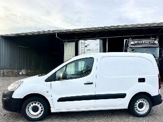 Peugeot Partner 120 1.6 BlueHDi 75pk euro.6 Premium - 136dkm nap - 3 pers - airco - cruise - klapdeuren - schuifdeur 2018/7