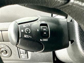 Peugeot Partner 120 1.6 BlueHDi 75pk euro.6 Premium - 136dkm nap - 3 pers - airco - cruise - klapdeuren - schuifdeur picture 22