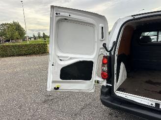 Peugeot Partner 120 1.6 BlueHDi 75pk euro.6 Premium - 136dkm nap - 3 pers - airco - cruise - klapdeuren - schuifdeur picture 54