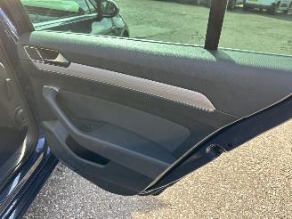 Volkswagen Passat 1.4 TSI GTE 156pk aut Highline variant - pano - massage - stoelverw - trekh - navi - front assist picture 31