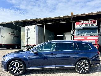 skadebil auto Volkswagen Passat 1.4 TSI GTE 156pk aut Highline variant - pano - massage - stoelverw - trekh - navi - front assist 2015/12