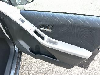 Toyota Yaris 1.3 VVT-I 87pk Sol MMT Automaat Follow me 5drs - navi - airco - bleutooth - 80dkm - elektr ramen v + spiegels picture 39
