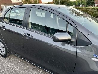 Toyota Yaris 1.3 VVT-I 87pk Sol MMT Automaat Follow me 5drs - navi - airco - bleutooth - 80dkm - elektr ramen v + spiegels picture 69