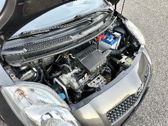 Toyota Yaris 1.3 VVT-I 87pk Sol MMT Automaat Follow me 5drs - navi - airco - bleutooth - 80dkm - elektr ramen v + spiegels picture 60
