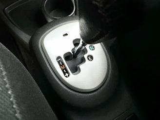 Toyota Yaris 1.3 VVT-I 87pk Sol MMT Automaat Follow me 5drs - navi - airco - bleutooth - 80dkm - elektr ramen v + spiegels picture 19