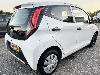 Toyota Aygo 1.0 VVT-i 72pk X-Fun 5drs - 39dkm nap - 1e eig - airco - cruise - esp - elektr ramen - rijdbaar picture 5