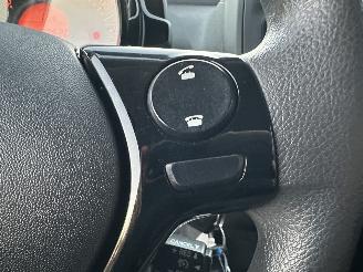 Toyota Aygo 1.0 VVT-i 72pk X-Fun 5drs - 39dkm nap - 1e eig - airco - cruise - esp - elektr ramen - rijdbaar picture 31