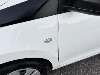 Toyota Aygo 1.0 VVT-i 72pk X-Fun 5drs - 39dkm nap - 1e eig - airco - cruise - esp - elektr ramen - rijdbaar picture 73