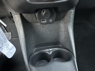 Toyota Aygo 1.0 VVT-i 72pk X-Fun 5drs - 39dkm nap - 1e eig - airco - cruise - esp - elektr ramen - rijdbaar picture 34
