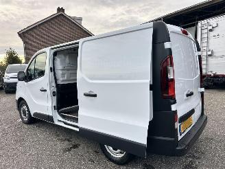 Renault Trafic 2.0 dCi 145pk 6-traps automaat T29 L1H1 Comfort 3pers - nap - 1e eig - 2x schuifdeur - navi - airco - cruise - pdc picture 7