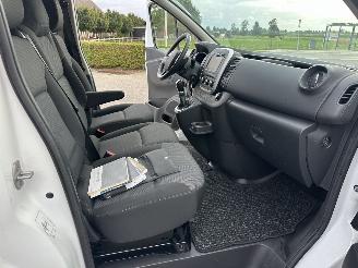 Renault Trafic 2.0 dCi 145pk 6-traps automaat T29 L1H1 Comfort 3pers - nap - 1e eig - 2x schuifdeur - navi - airco - cruise - pdc picture 45