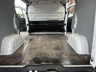 Renault Trafic 2.0 dCi 145pk 6-traps automaat T29 L1H1 Comfort 3pers - nap - 1e eig - 2x schuifdeur - navi - airco - cruise - pdc picture 36