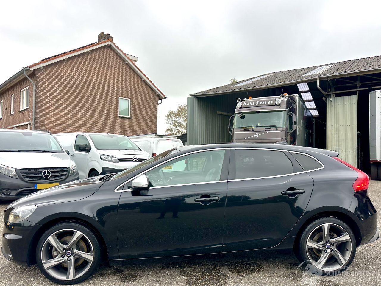Volvo V-40 2.0 D4 230pk 6-bak R-Design - xenon - getuned - leer - navi - stoelverw - lmv - memory pakket