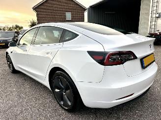 Tesla Model 3 60kWh 238pk aut Standard RWD Plus - pano - nap - navi - camera - leer - stoelverw - pdc v+a - self driving picture 7