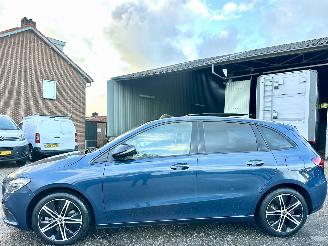 skadebil auto Mercedes B-klasse 250e 163pk aut + f1 Lux Line - pano - nap - 1e eig - widescreen - sfeerverl - leer - memory l+r 2023/3