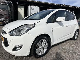 Hyundai Ix20 1.6i i-Vision 125pk Automaat - 76dkm nap - navi - dvd - camera - pdc - clima - cruise - aux - usb picture 2