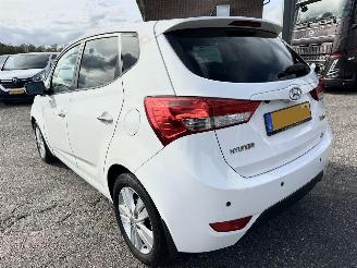 Hyundai Ix20 1.6i i-Vision 125pk Automaat - 76dkm nap - navi - dvd - camera - pdc - clima - cruise - aux - usb picture 6