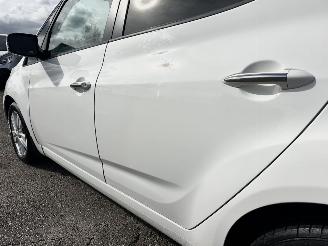Hyundai Ix20 1.6i i-Vision 125pk Automaat - 76dkm nap - navi - dvd - camera - pdc - clima - cruise - aux - usb picture 94