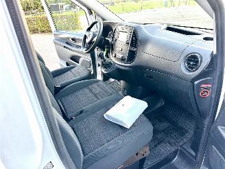 Mercedes Vito 111 CDI 114pk 6-bak Lang - nap - 1e eig - 3pers - navi - camera - airco - trekh - euro6 - licht + regens picture 47