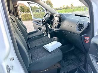 Mercedes Vito 111 CDI 114pk 6-bak Lang - nap - 1e eig - 3pers - navi - camera - airco - trekh - euro6 - licht + regens picture 45