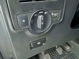 Mercedes Vito 111 CDI 114pk 6-bak Lang - nap - 1e eig - 3pers - navi - camera - airco - trekh - euro6 - licht + regens picture 33